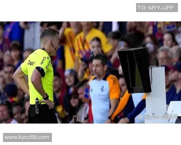 西甲手球争议巴萨皇马判罚不公引发热议